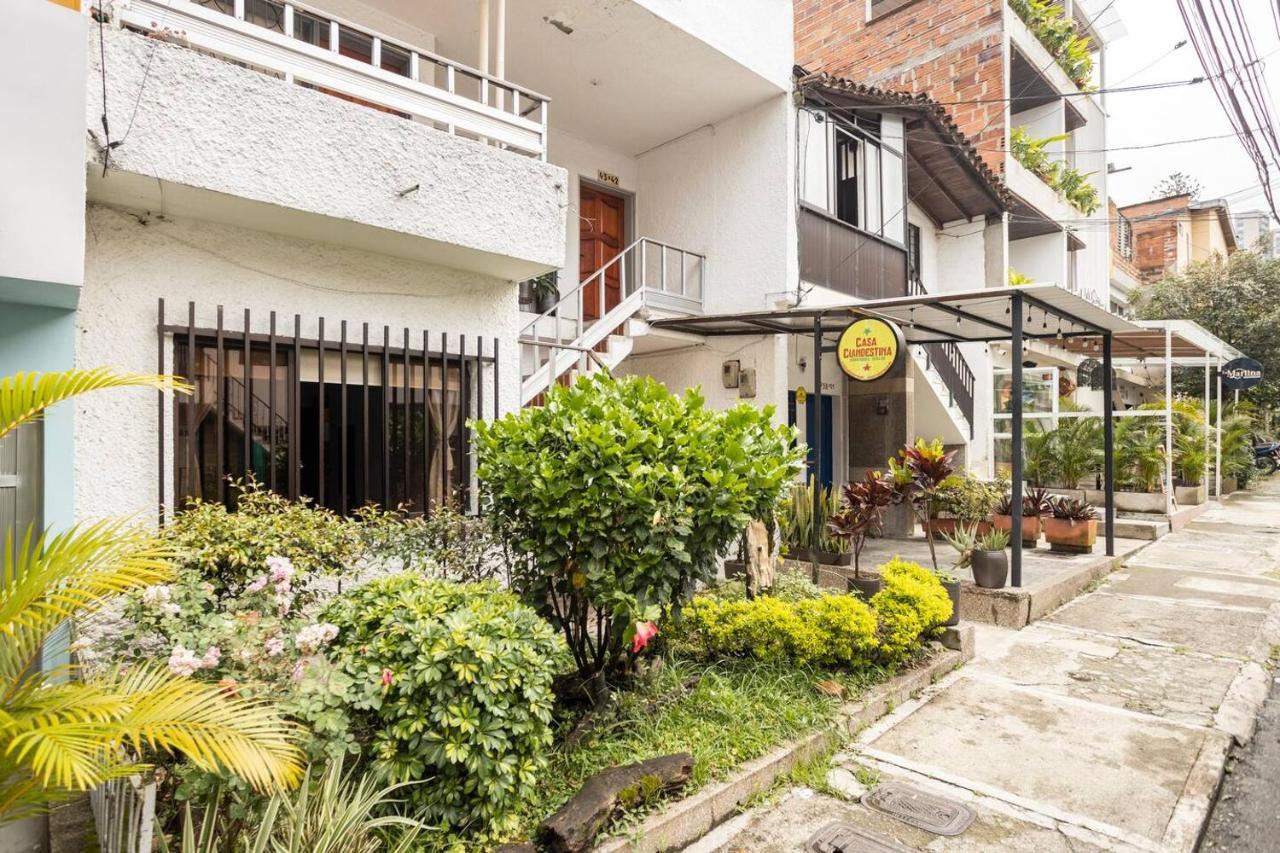 Casa Clandestina Guest House Меделин Екстериор снимка