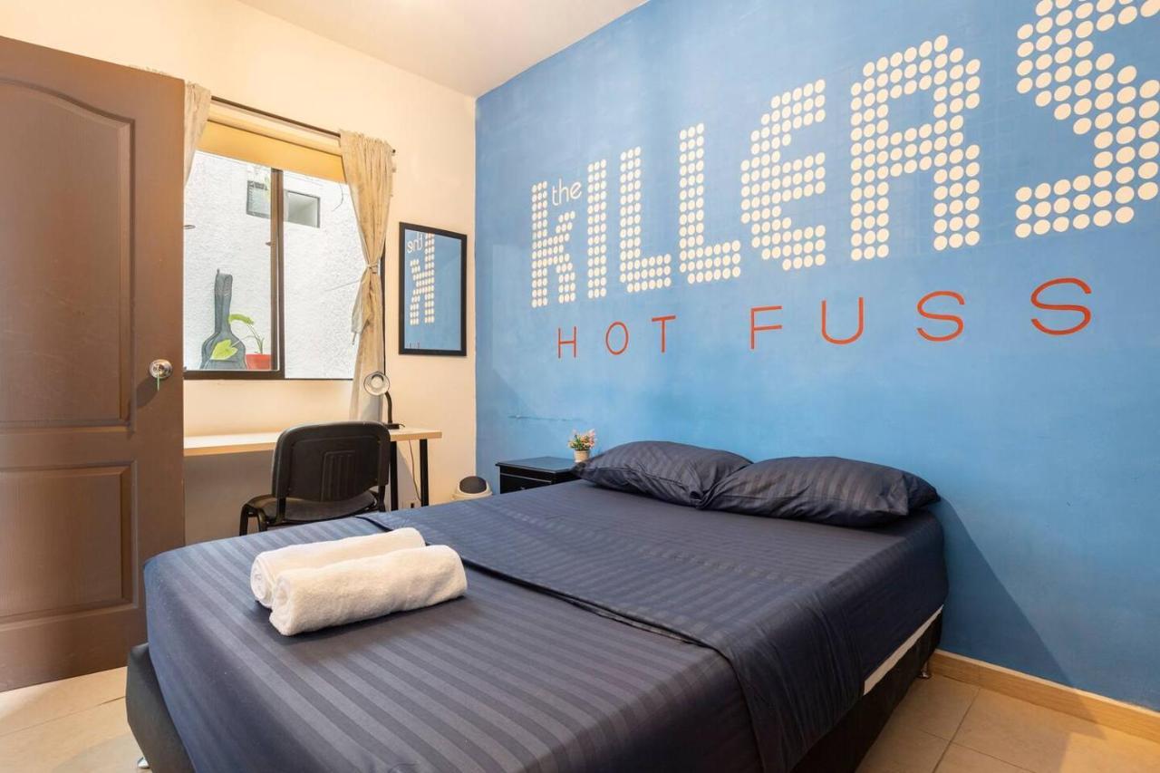 Casa Clandestina Guest House Меделин Екстериор снимка