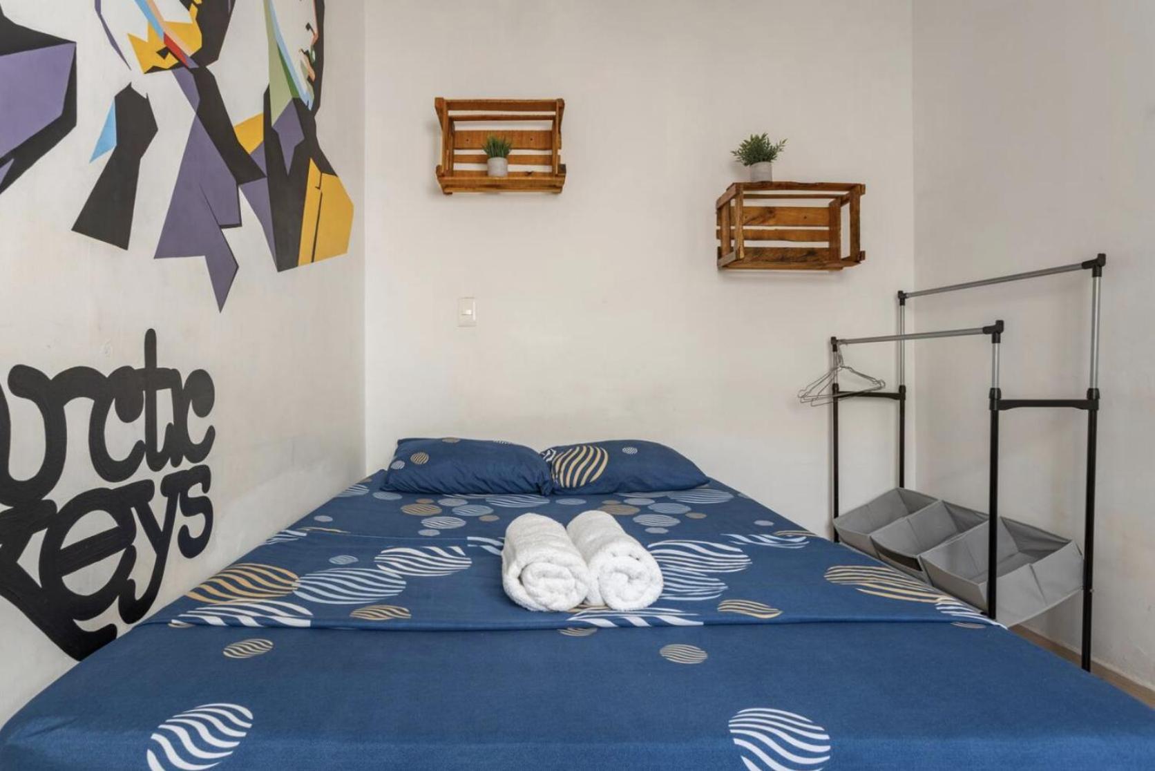 Casa Clandestina Guest House Меделин Екстериор снимка